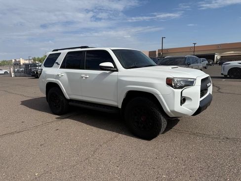 Used 2022 Toyota 4Runner TRD Off-Road Premium AWD/4WD image 3