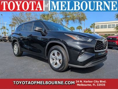 Used 2023 Toyota Highlander LE