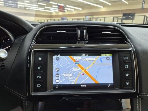 Used 2018 Jaguar F-PACE R-Sport AWD/4WD image 34