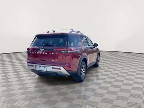 Certified 2025 Nissan Pathfinder SL image 11