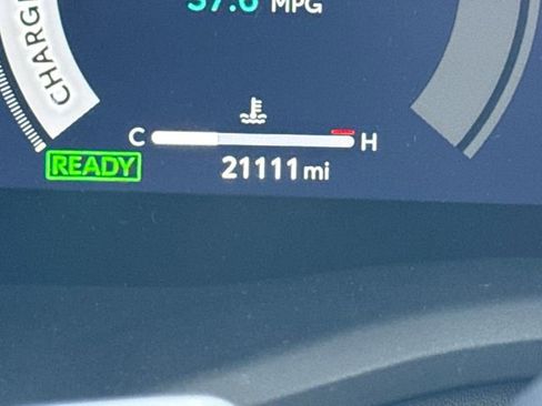 Used 2025 Toyota Camry XSE w/ Premium Plus Package image 27