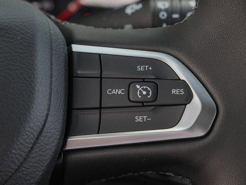 New 2026 Jeep Compass Latitude image 24