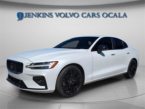 Used 2024 Volvo S60 B5 Plus w/ Climate Package image 8