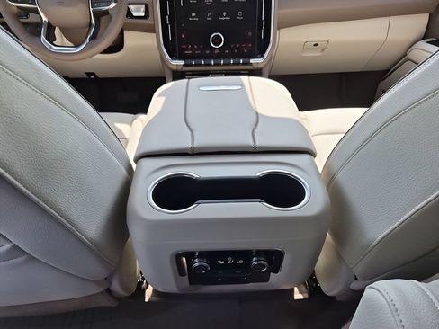 New 2026 GMC Yukon XL Denali w/ Denali Reserve Package AWD/4WD image 31
