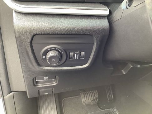 New 2025 Jeep Grand Cherokee Limited image 15