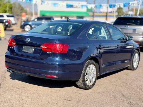Used 2014 Volkswagen Jetta SE FWD image 2