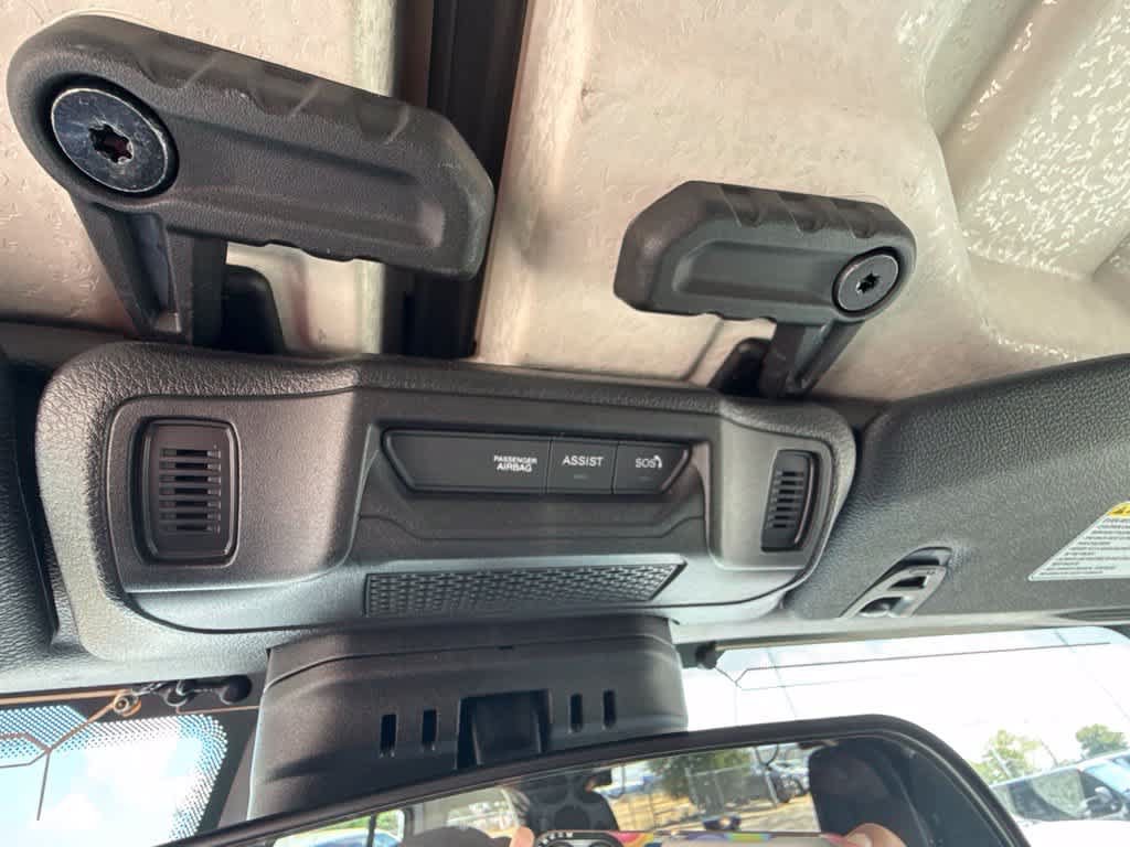 Used 2025 Jeep Wrangler Unlimited Sahara AWD/4WD image 25