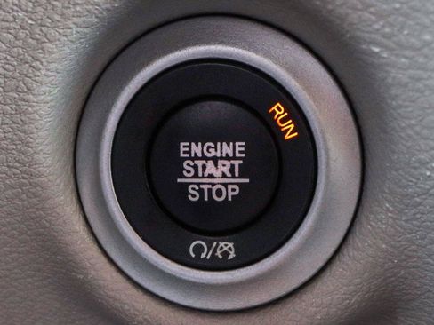 Used 2021 Chrysler Pacifica Touring-L FWD image 13