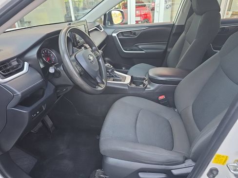 Certified 2021 Toyota RAV4 LE FWD image 8