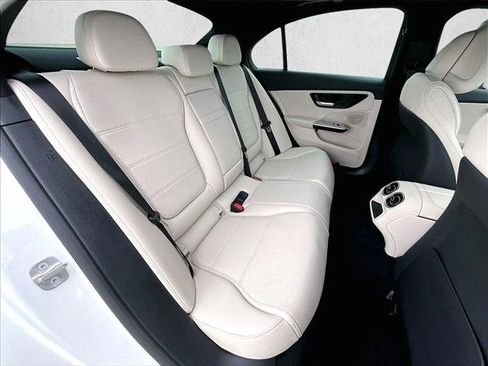 Used 2025 Mercedes-Benz C 300 Sedan image 29