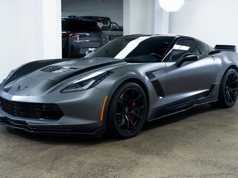 Used 2016 Chevrolet Corvette Z06 w/ 2LZ Preferred Equipment Group image 3
