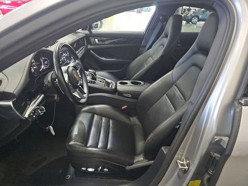 Used 2018 Porsche Panamera 4 AWD/4WD image 8