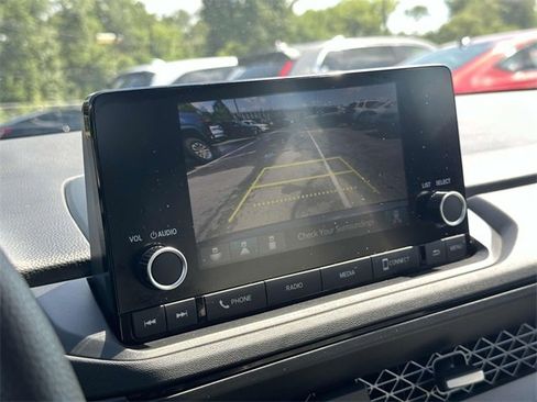 Used 2025 Honda Accord SE image 18