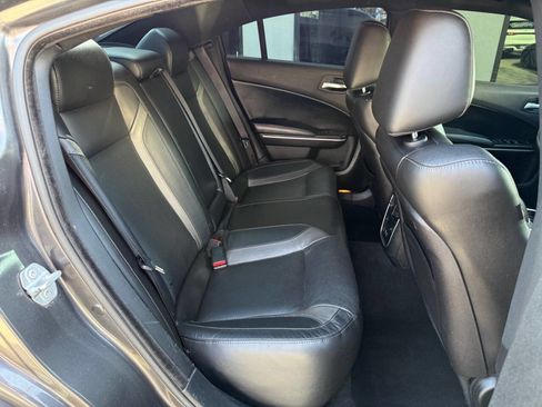 Used 2020 Dodge Charger SXT w/ Leather Interior Group image 29