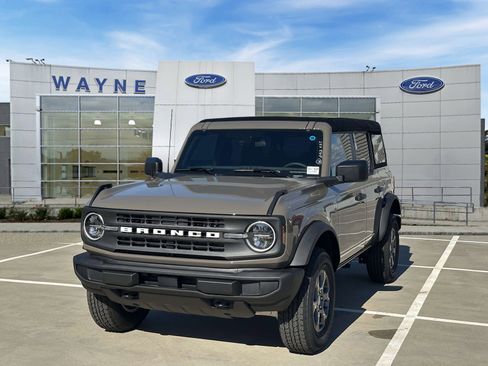 New 2025 Ford Bronco Big Bend image 2