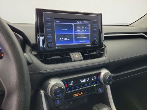 Used 2020 Toyota RAV4 XLE w/ Convenience Package FWD image 29