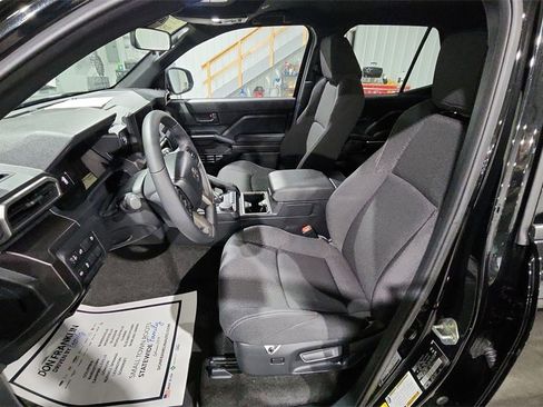 Used 2025 Toyota 4Runner SR5 image 15