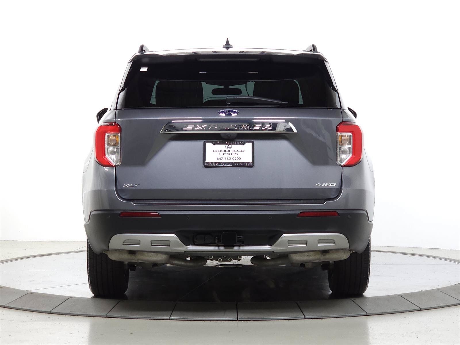 Used 2023 Ford Explorer XLT w/ Equipment Group 202A AWD/4WD image 7
