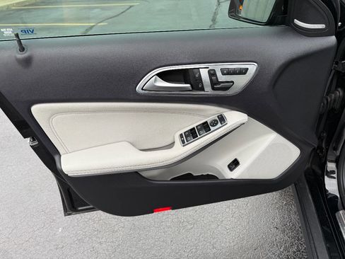 Used 2015 Mercedes-Benz GLA 250 image 10