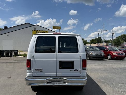 Used 2014 Ford E-250 and Econoline 250 w/ Power Group RWD image 4