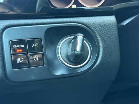 Used 2021 Porsche Cayenne S image 23