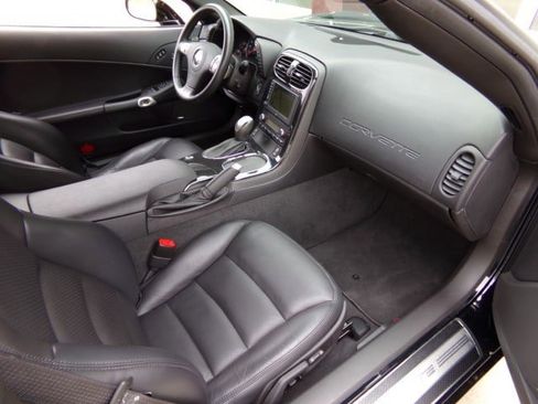 Used 2010 Chevrolet Corvette Grand Sport w/ Preferred Equipment Group image 22