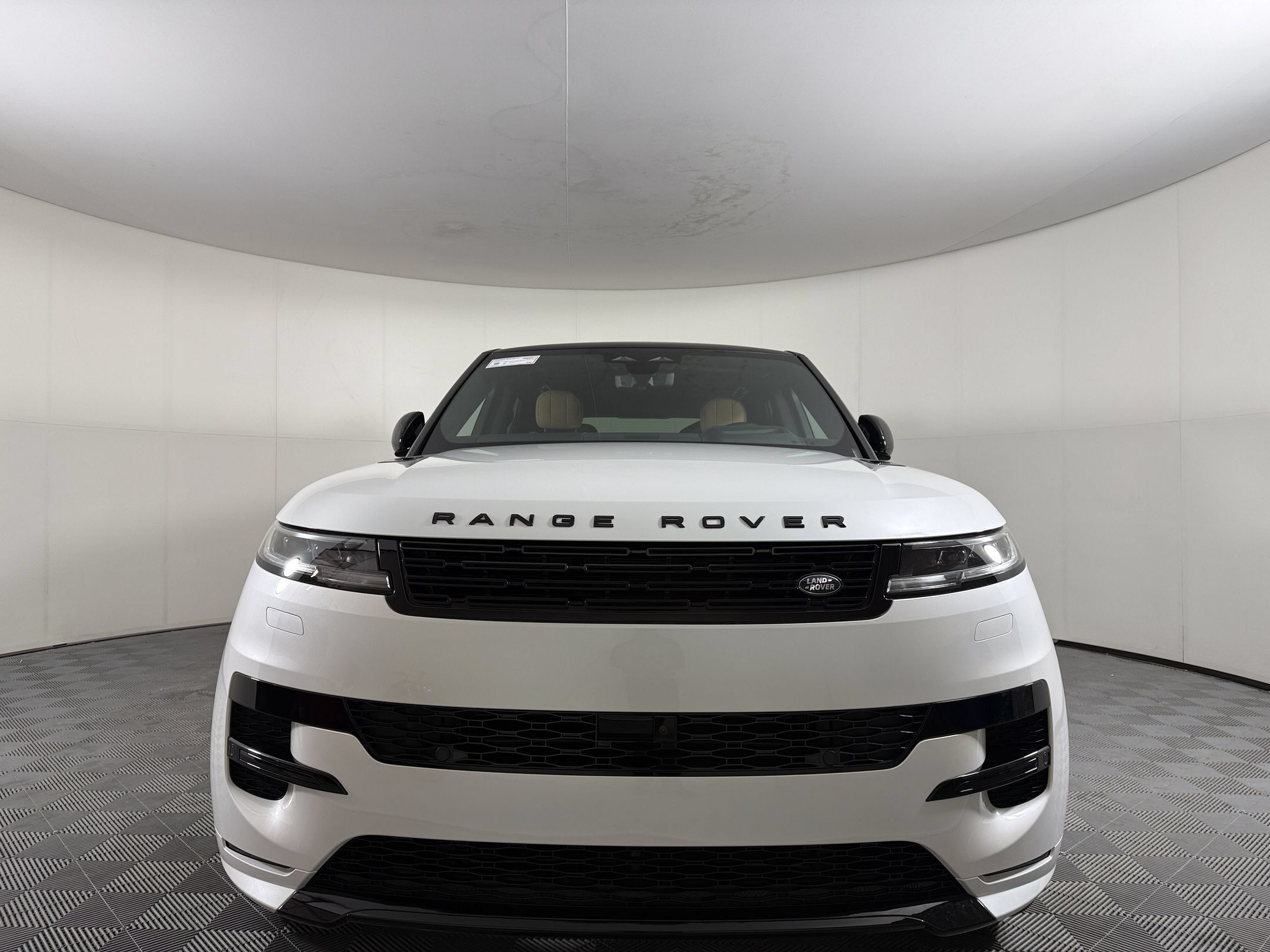 New 2027 Land Rover Range Rover Sport Dynamic SE AWD/4WD image 6