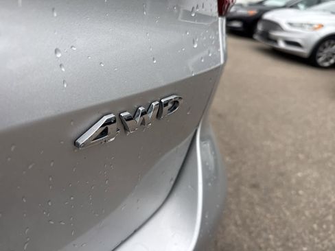 Used 2016 Ford Explorer XLT w/ Equipment Group 202A image 23