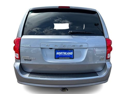 Used 2015 Dodge Grand Caravan R/T FWD image 14