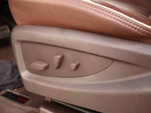 Used 2016 Chevrolet Silverado 2500 High Country w/ Duramax Plus Package image 10