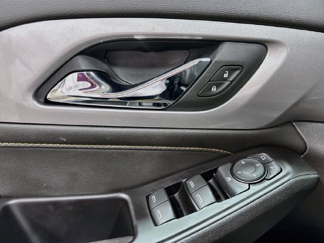 Used 2019 Chevrolet Traverse LT w/ LT Premium Package AWD/4WD image 17