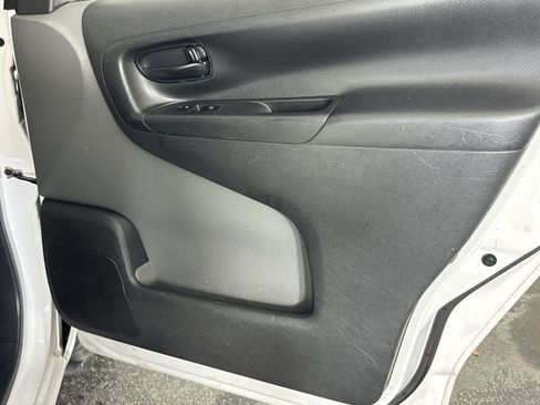 Used 2020 Nissan NV200 SV image 30