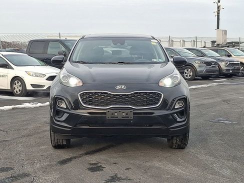 Certified 2022 Kia Sportage LX image 2