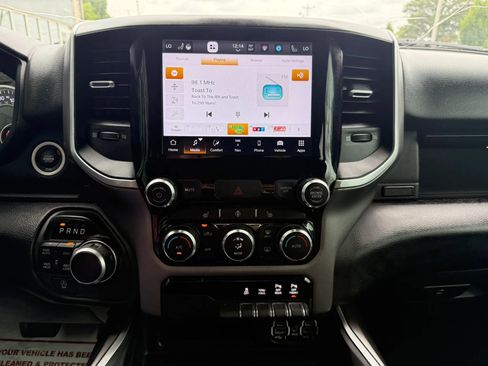Used 2022 RAM 1500 Big Horn AWD/4WD image 11