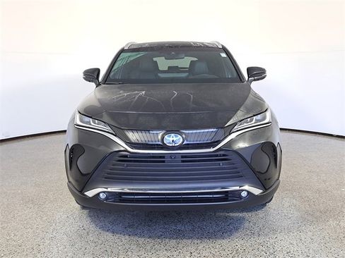 Used 2023 Toyota Venza Limited image 3