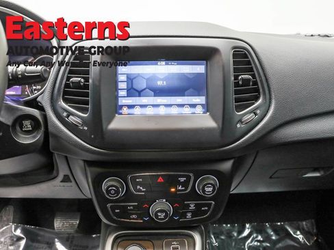 Used 2021 Jeep Compass Latitude w/ Driver Assistance Group image 12