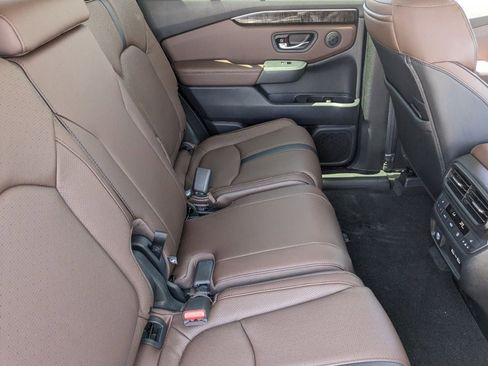 New 2025 Honda Pilot Elite image 9