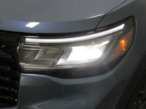 New 2026 Ford Explorer ST-Line w/ ST-Line Street Pack RWD image 60