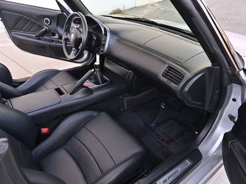 Used 2002 Honda S2000 image 18