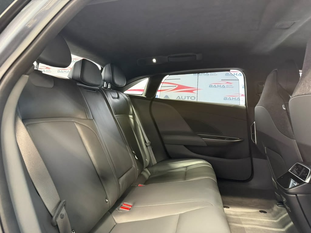 Used 2024 Lucid Air Touring AWD/4WD image 45