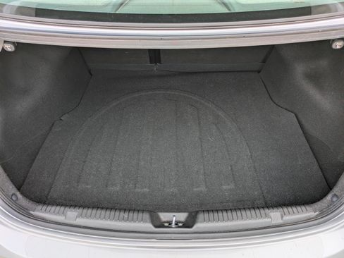 Used 2013 Hyundai Elantra Limited w/ Technology Pkg FWD image 11