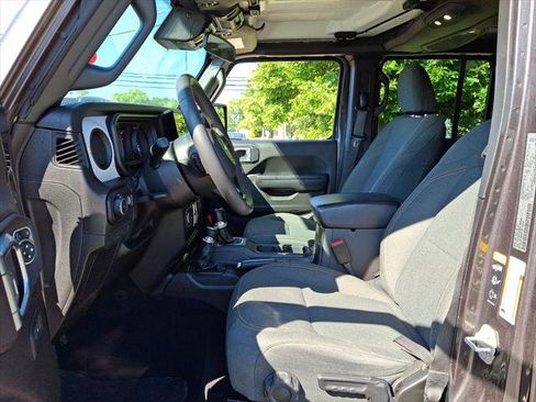 Certified 2024 Jeep Wrangler Unlimited Sport AWD/4WD image 24