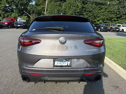 Used 2023 Alfa Romeo Stelvio Veloce AWD/4WD image 26