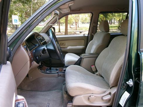 Used 2000 Toyota 4Runner SR5 image 13