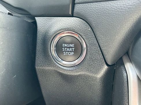 Used 2021 Toyota RAV4 XLE Premium image 27