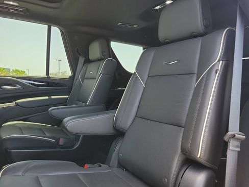 Used 2024 Cadillac Escalade Sport AWD/4WD image 31