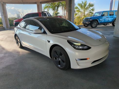 Used 2022 Tesla Model 3 Long Range image 2