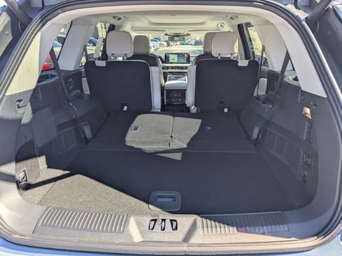 New 2026 Lincoln Aviator 2WD w/ Jet Appearance Package image 8