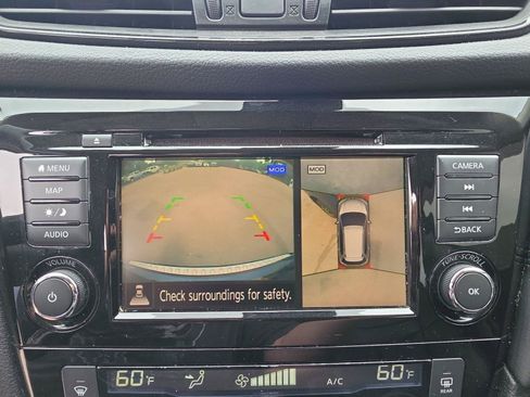 Used 2018 Nissan Rogue SL AWD/4WD image 17