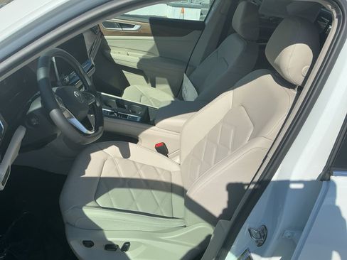 New 2026 Volkswagen Atlas SE image 30